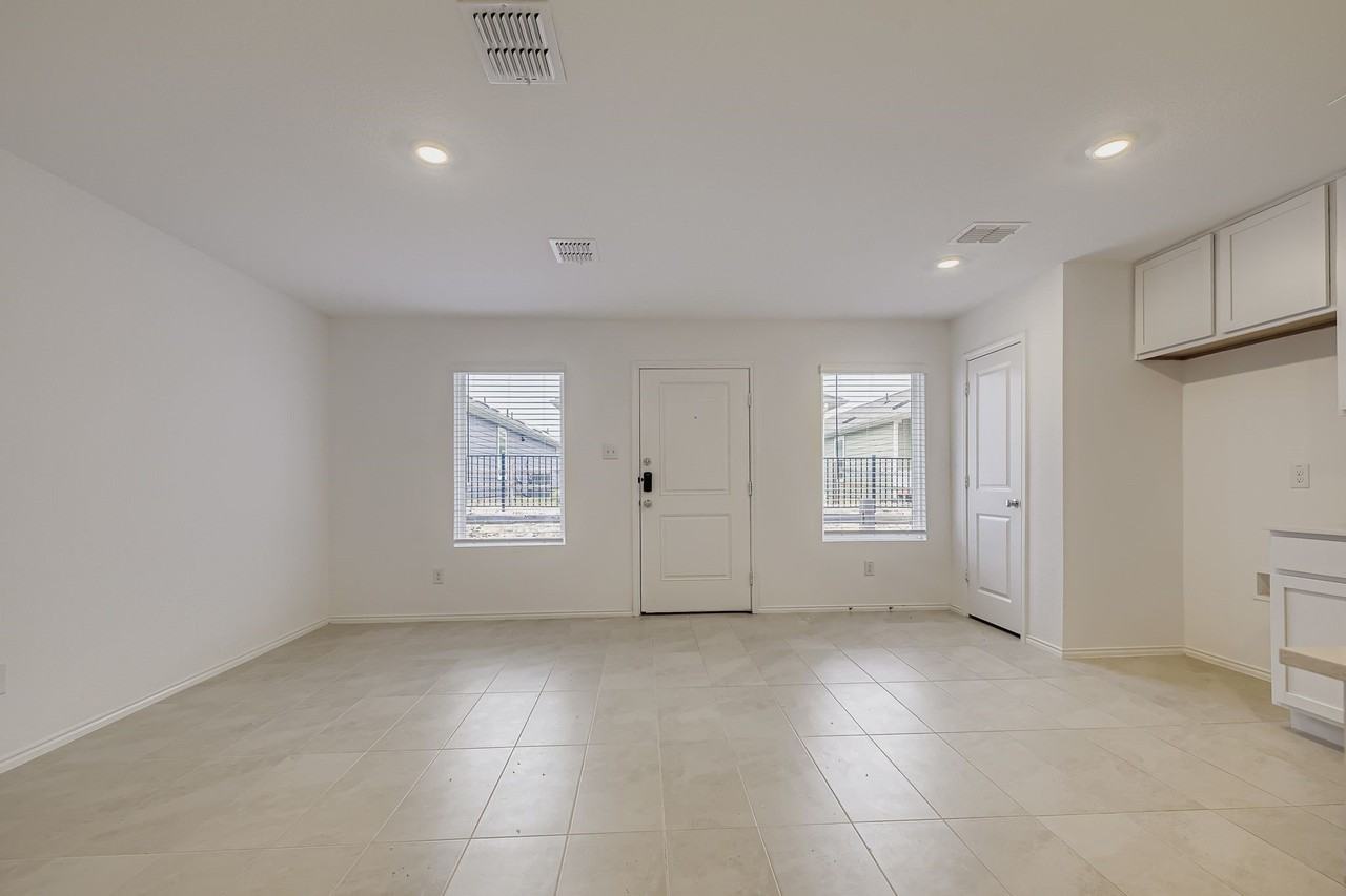 8739 Cottage Creek Dr #53 - Photo 7 of 28