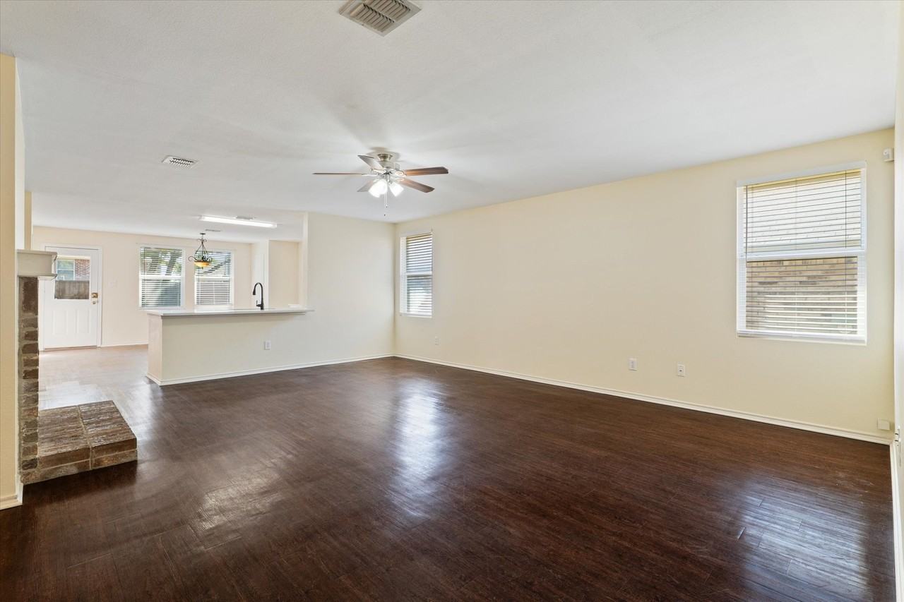 12856 Gillon Dr - Photo 2 of 23