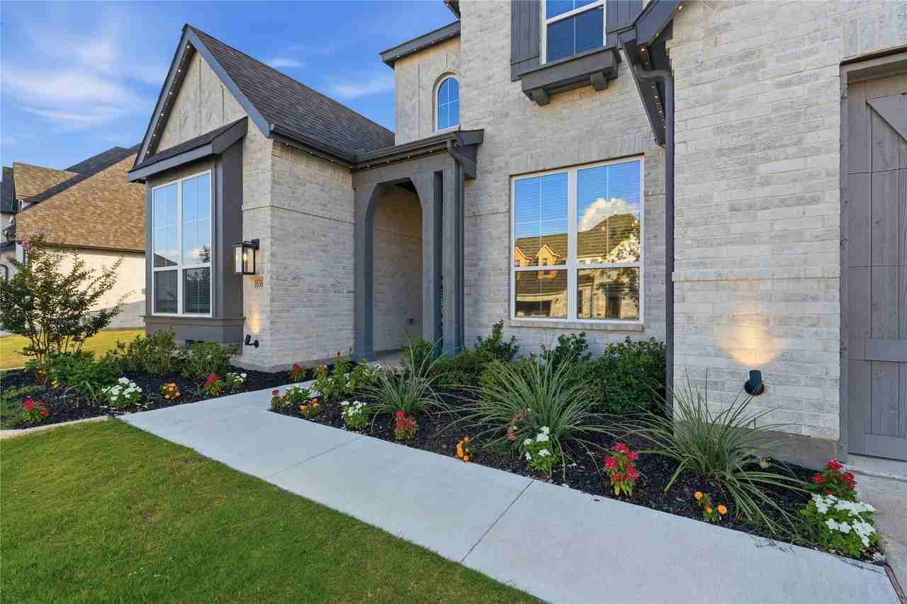 1838 Costa Verde Dr - Photo 3 of 39