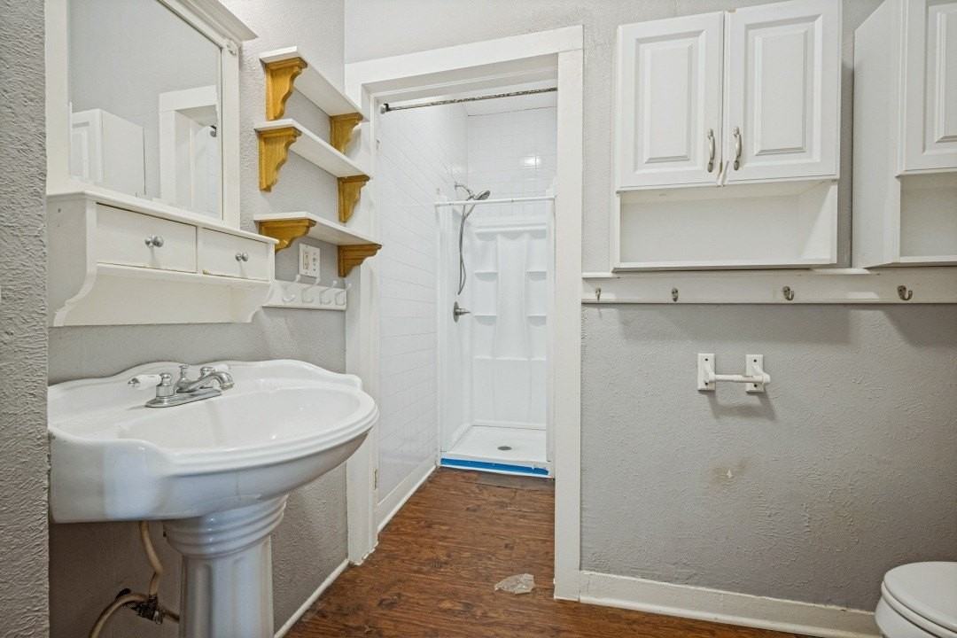 904 W Hickory St #B - Photo 6 of 12