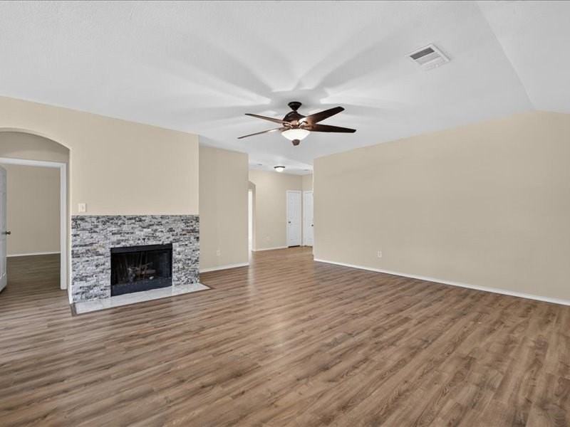 2313 Belmont Park Dr - Photo 5 of 18