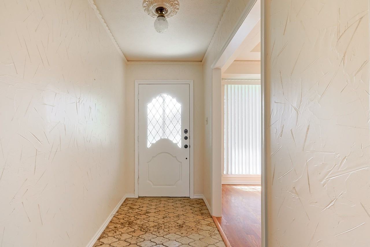 6809 Fawn Valley Pl - Photo 3 of 40