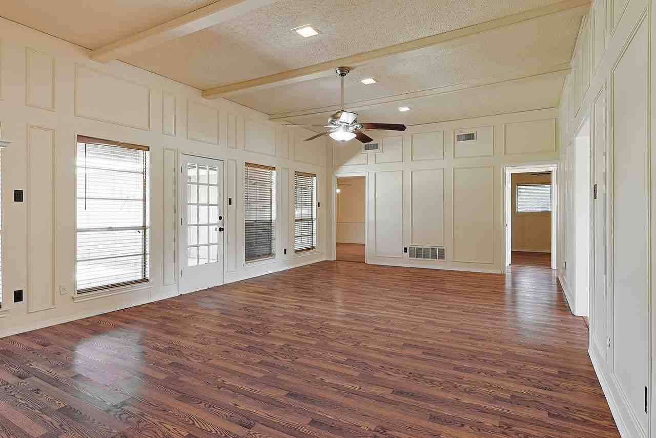 6809 Fawn Valley Pl - Photo 7 of 40