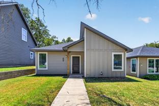 610 E Texas St - Photo 1 of 1