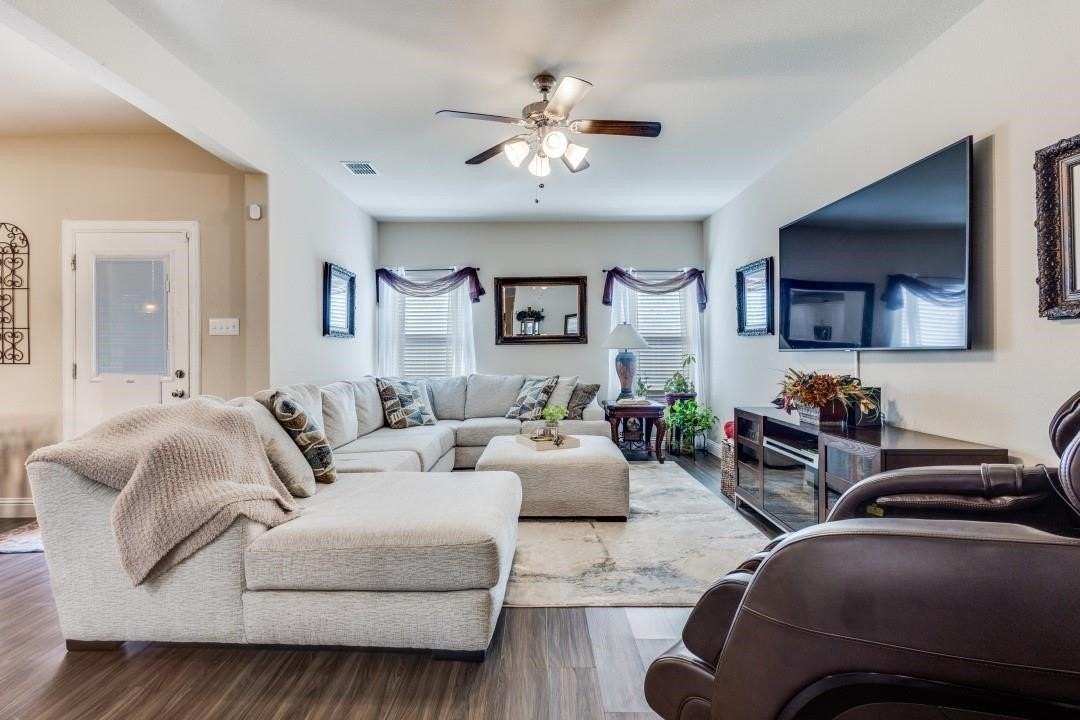 2821 Inn Kitchen Way - Photo 3 of 24