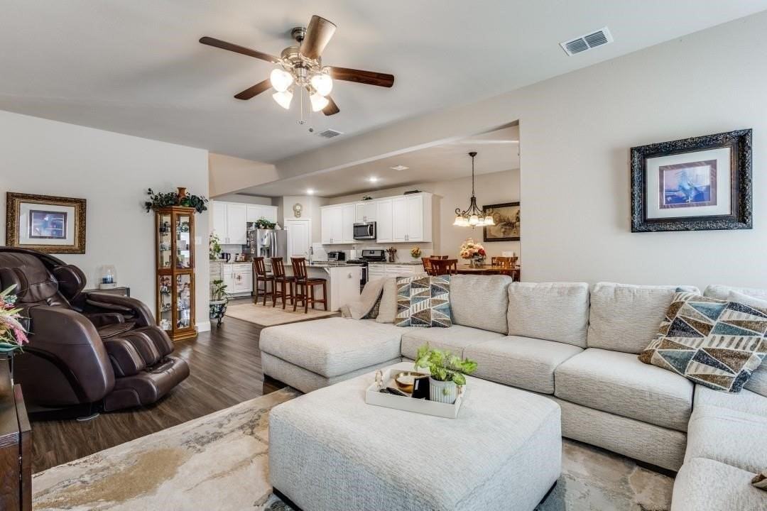 2821 Inn Kitchen Way - Photo 4 of 24