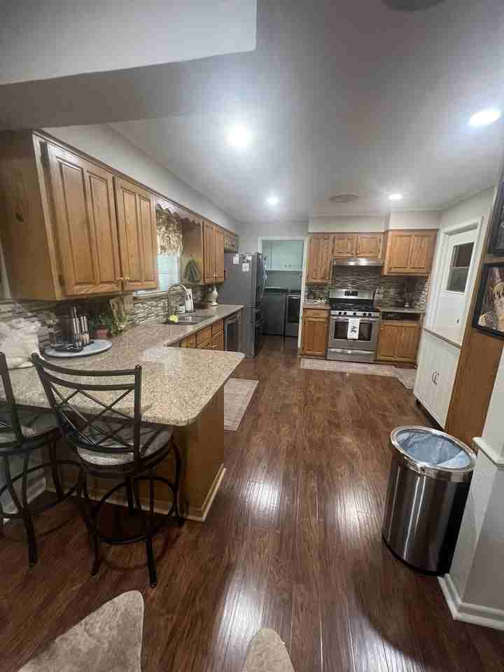 1526 Rosewood Dr - Photo 3 of 20