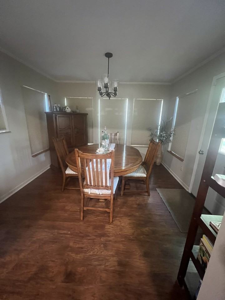 1526 Rosewood Dr - Photo 7 of 20