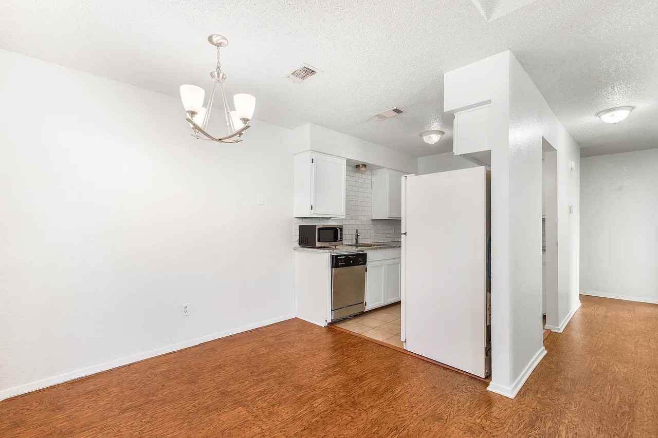6603 Central Ave - Photo 5 of 11