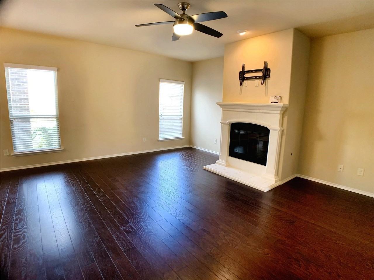 9828 Moccasin Creek Ln - Photo 6 of 29