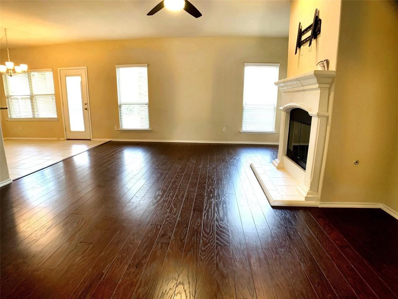 9828 Moccasin Creek Ln - Photo 7 of 29