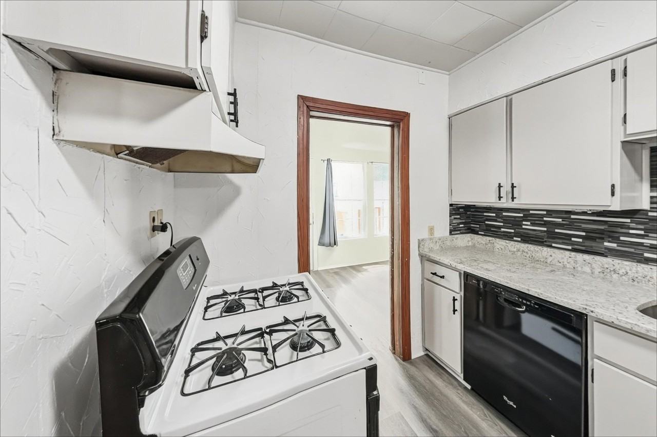 3624 Frazier Ave - Photo 6 of 26
