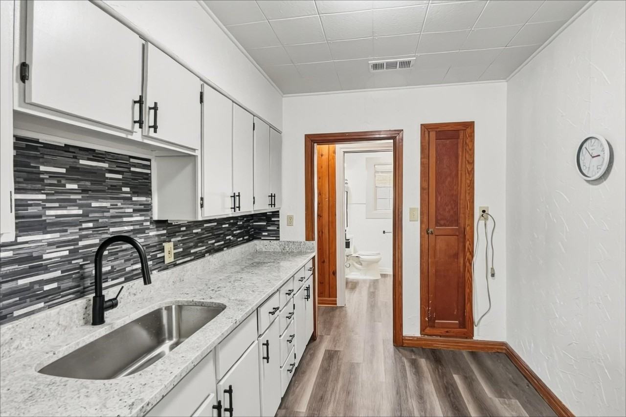 3624 Frazier Ave - Photo 7 of 26