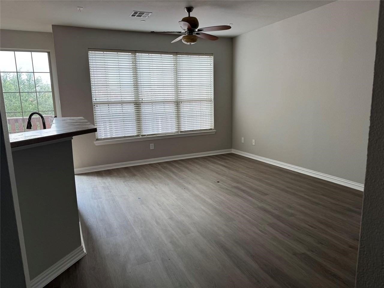 1444 Chase Ln - Photo 5 of 16