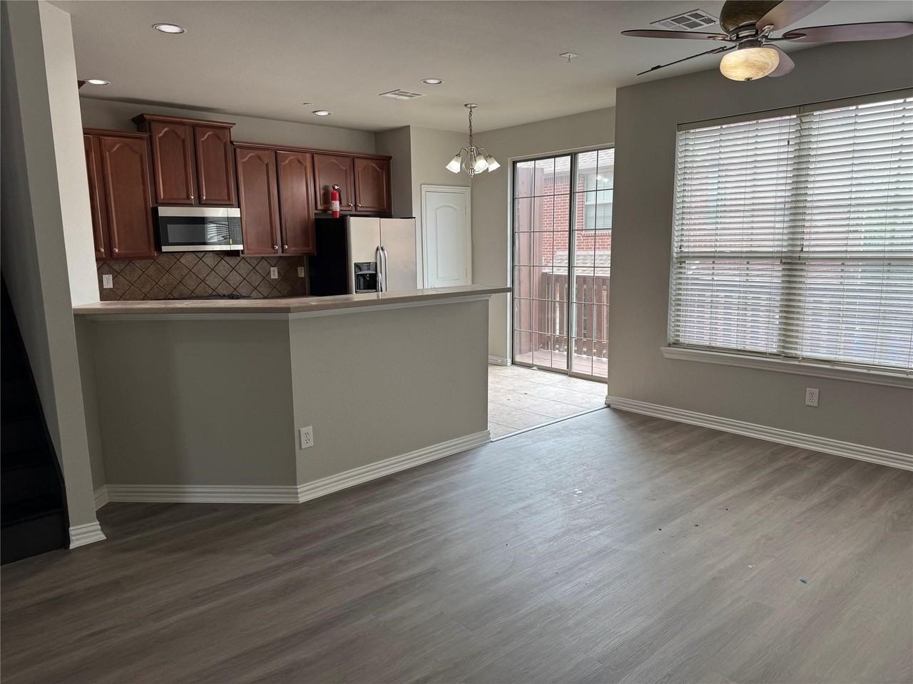 1444 Chase Ln - Photo 6 of 16