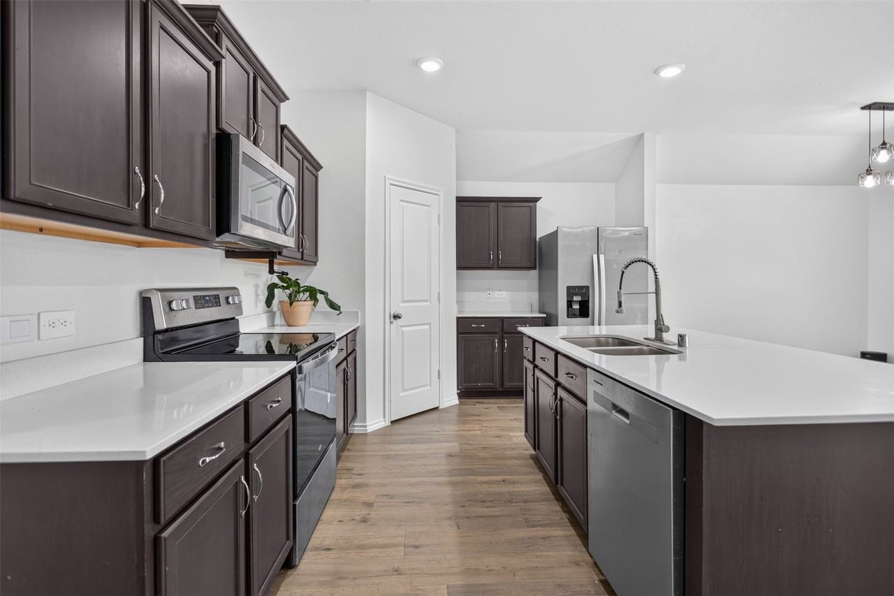 149 Boxwood Dr - Photo 4 of 23