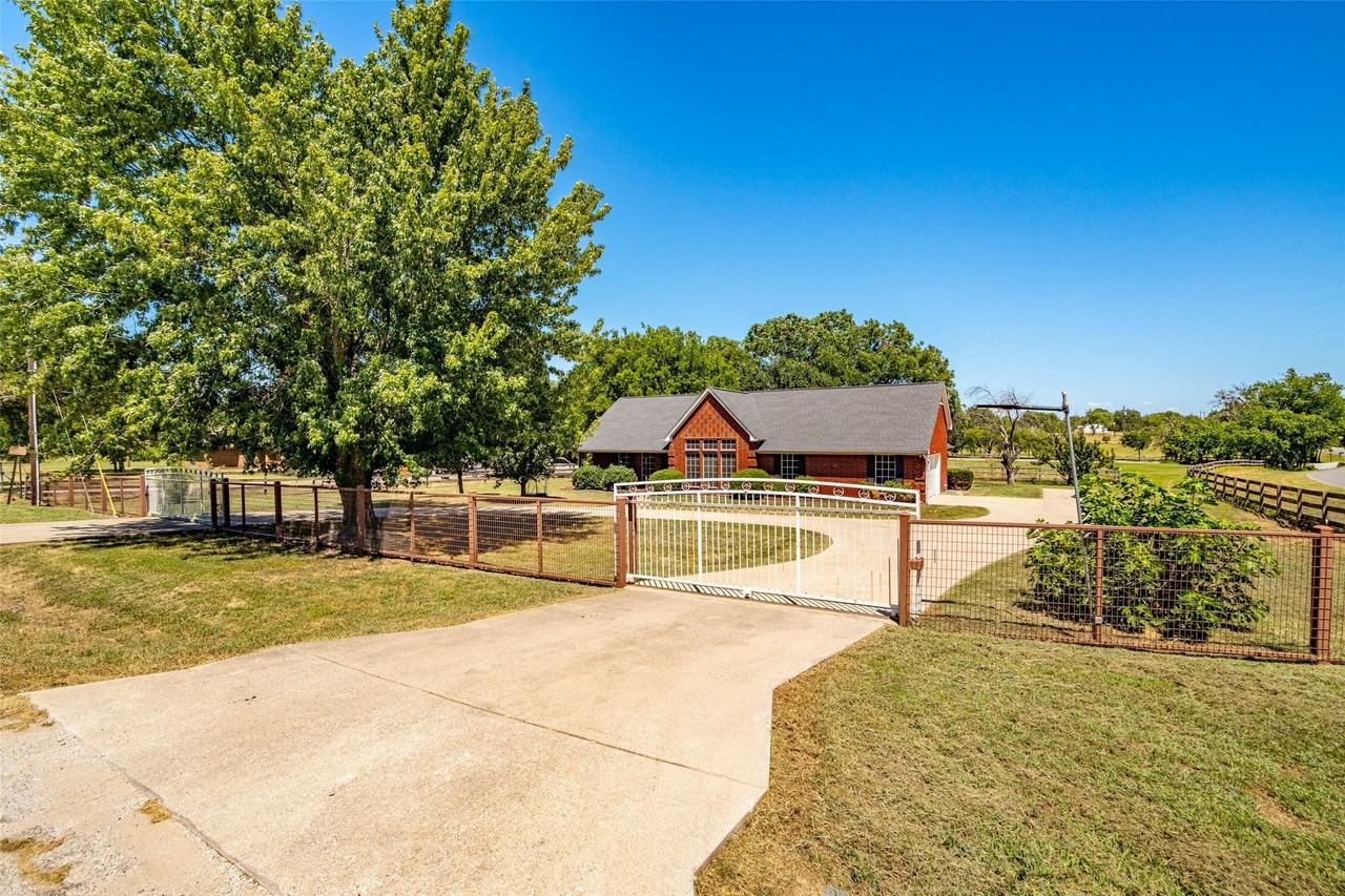 800 Oak Lane Dr - Photo 5 of 25