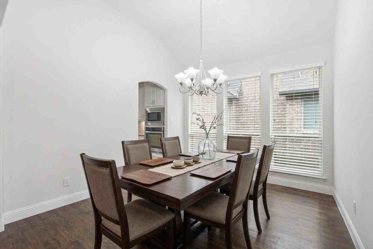 4500 Canopy St - Photo 5 of 12