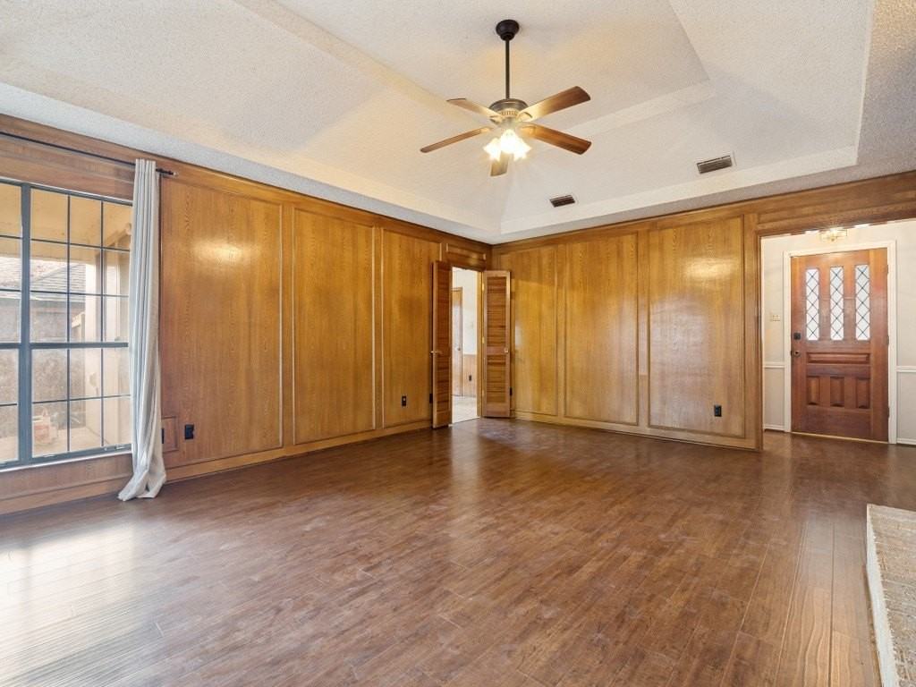 5114 Vera Cruz Dr - Photo 5 of 25