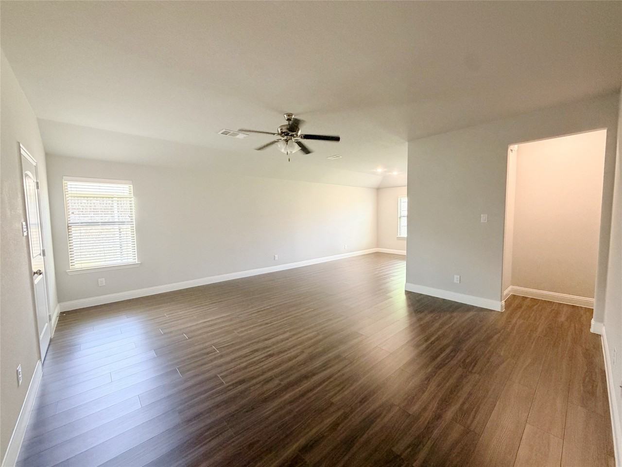 6423 Graceland Dr - Photo 4 of 17