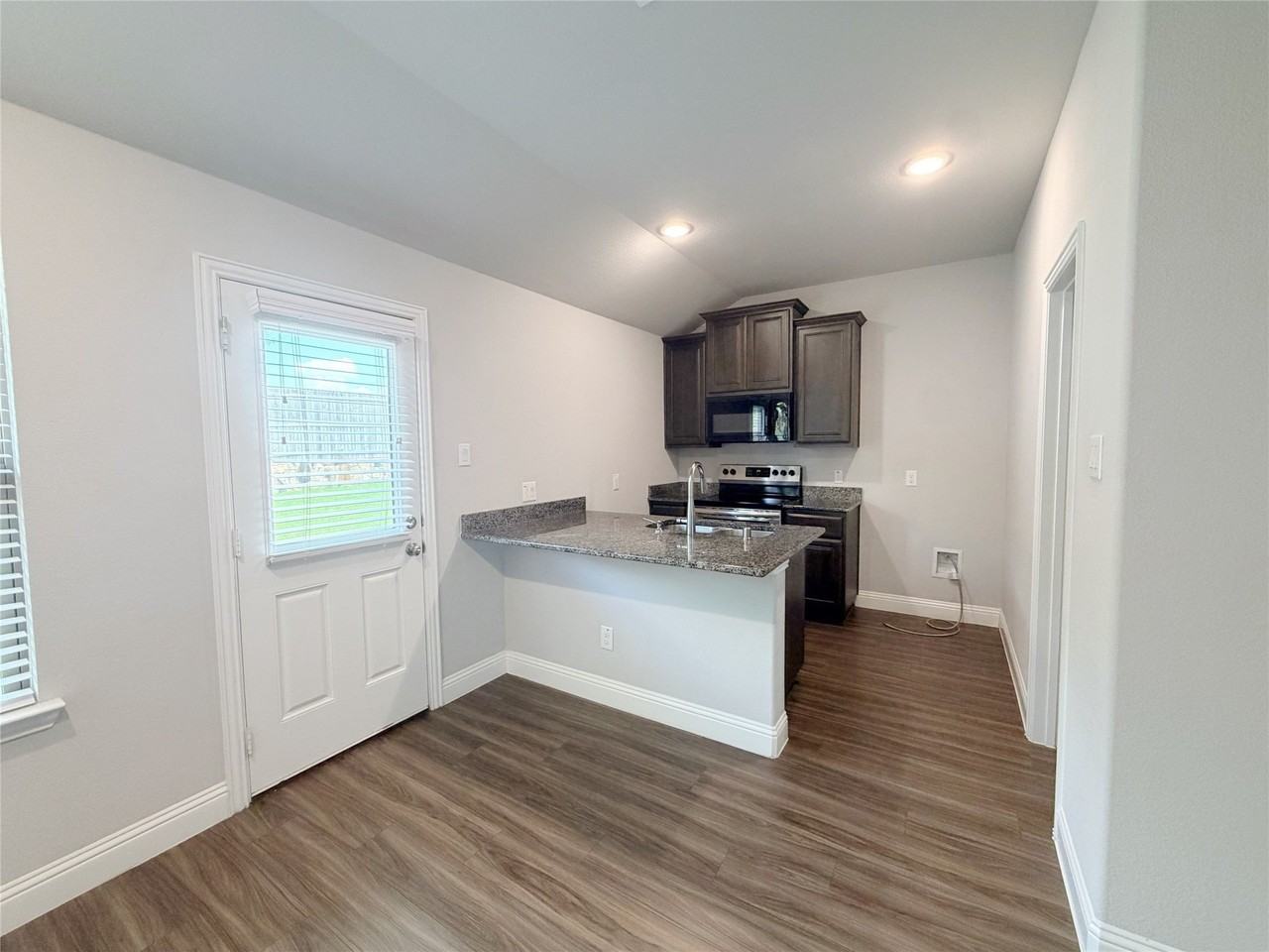 6423 Graceland Dr - Photo 5 of 17