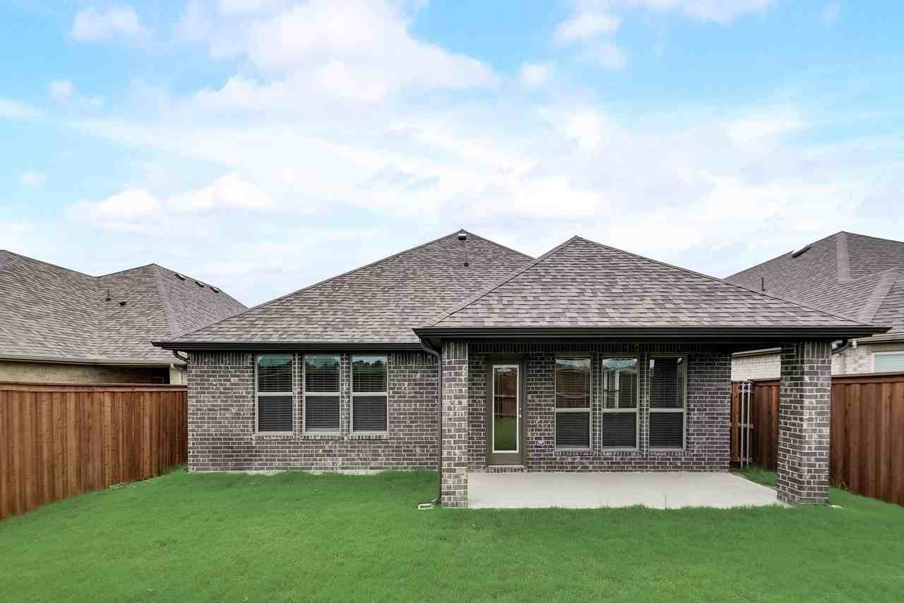 3504 Lillian Ct - Photo 4 of 26