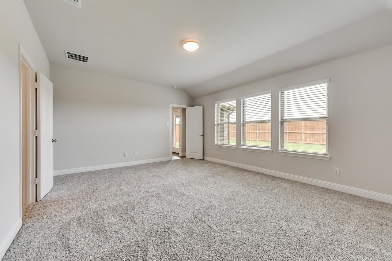 3504 Lillian Ct - Photo 5 of 26