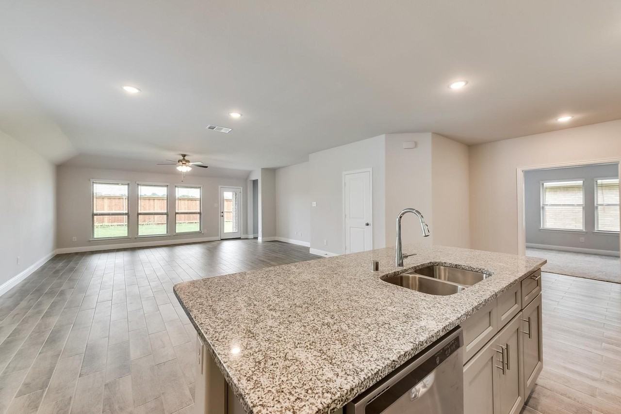3504 Lillian Ct - Photo 6 of 26