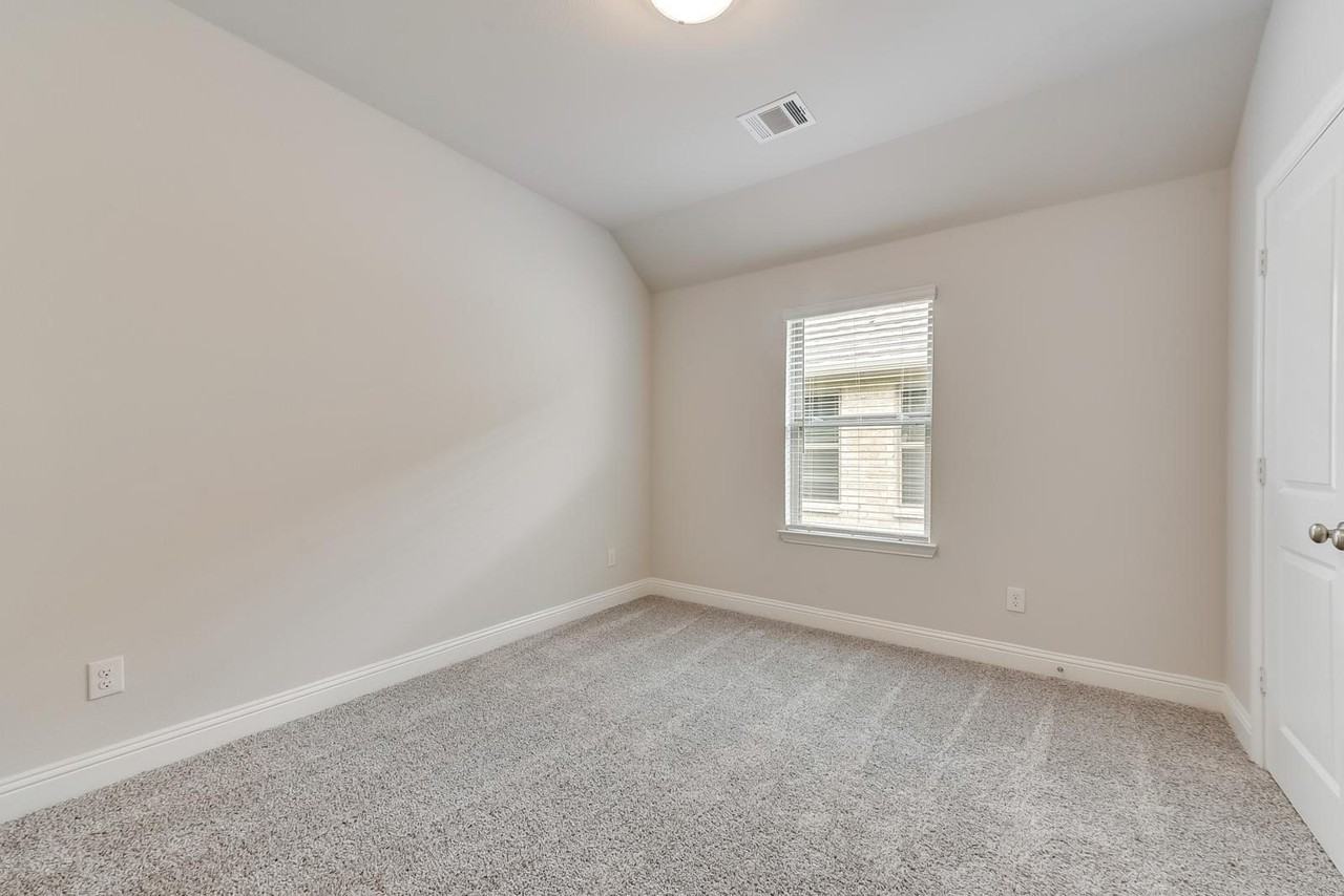3504 Lillian Ct - Photo 7 of 26