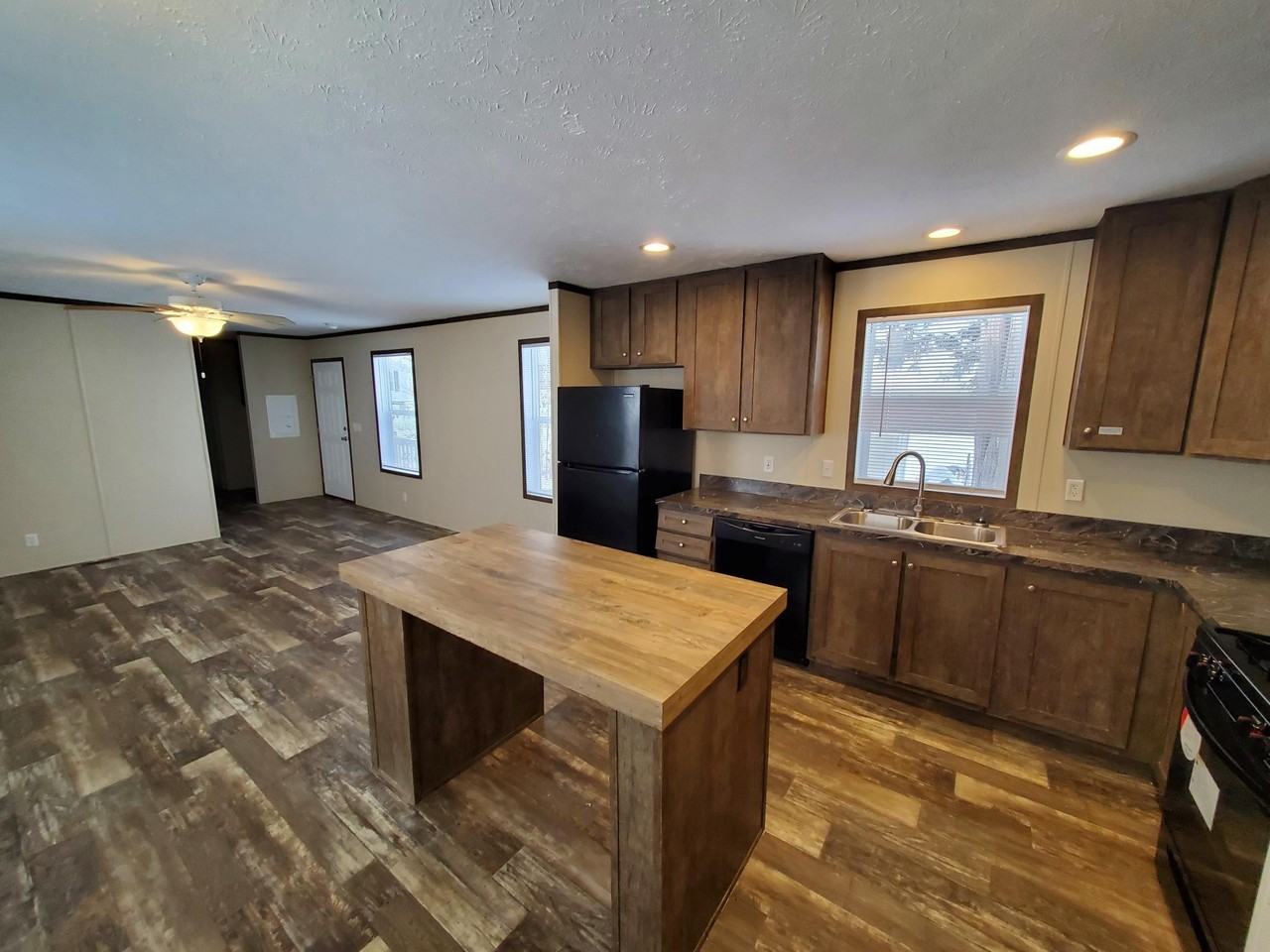 23 Starling Hill Dr #268 - Photo 2 of 11
