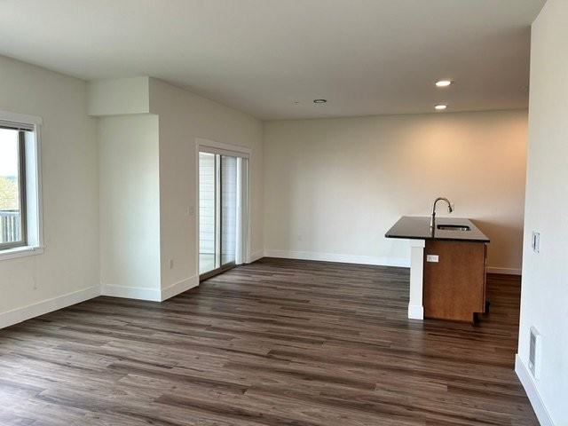700 N State St #101 - Photo 7 of 11