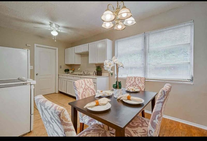 2220 Eudine Dr W - Photo 2 of 10