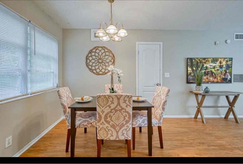 2220 Eudine Dr W - Photo 3 of 10