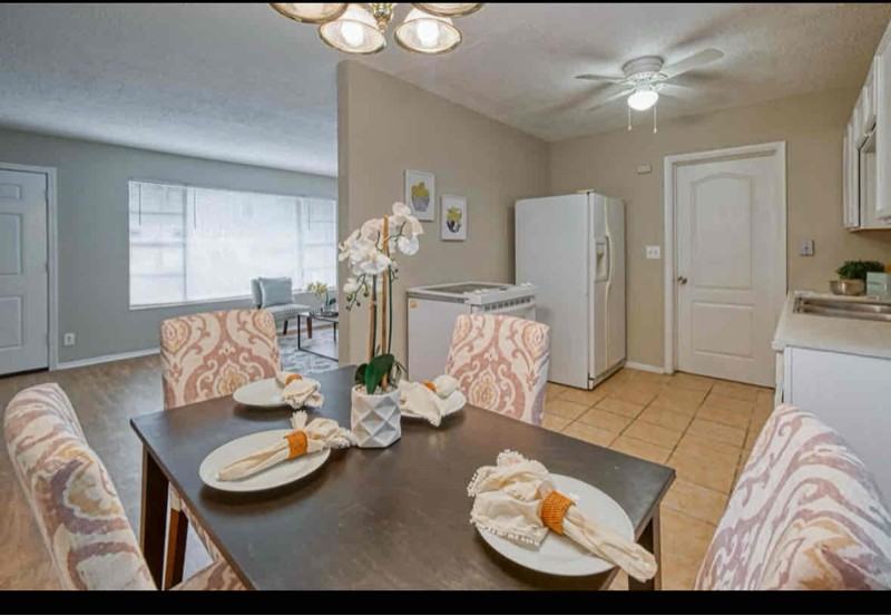 2220 Eudine Dr W - Photo 4 of 10