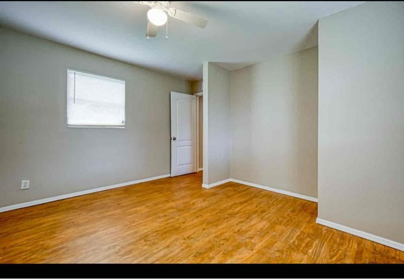 2220 Eudine Dr W - Photo 6 of 10