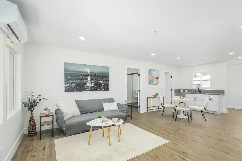 1913 South Ave - Photo 4 of 12