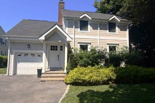 19 Lorraine Dr - Photo 1 of 1