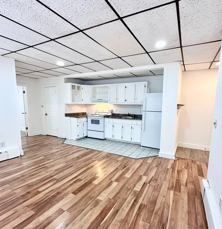 34 Washington St #1 - Photo 2 of 19