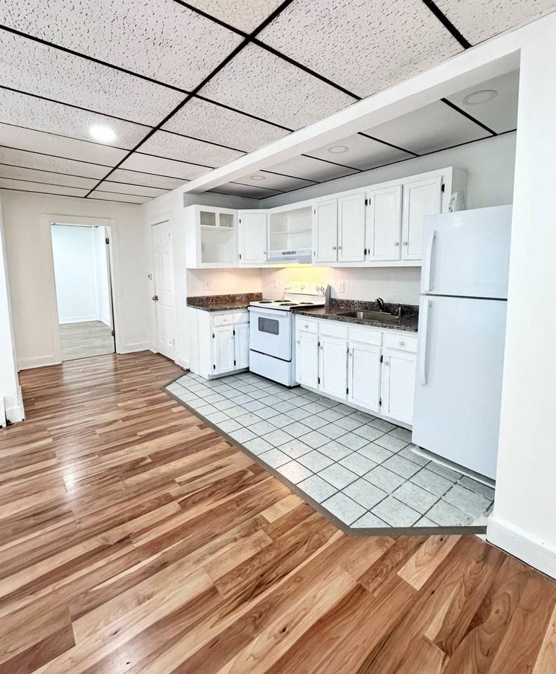 34 Washington St #1 - Photo 4 of 19
