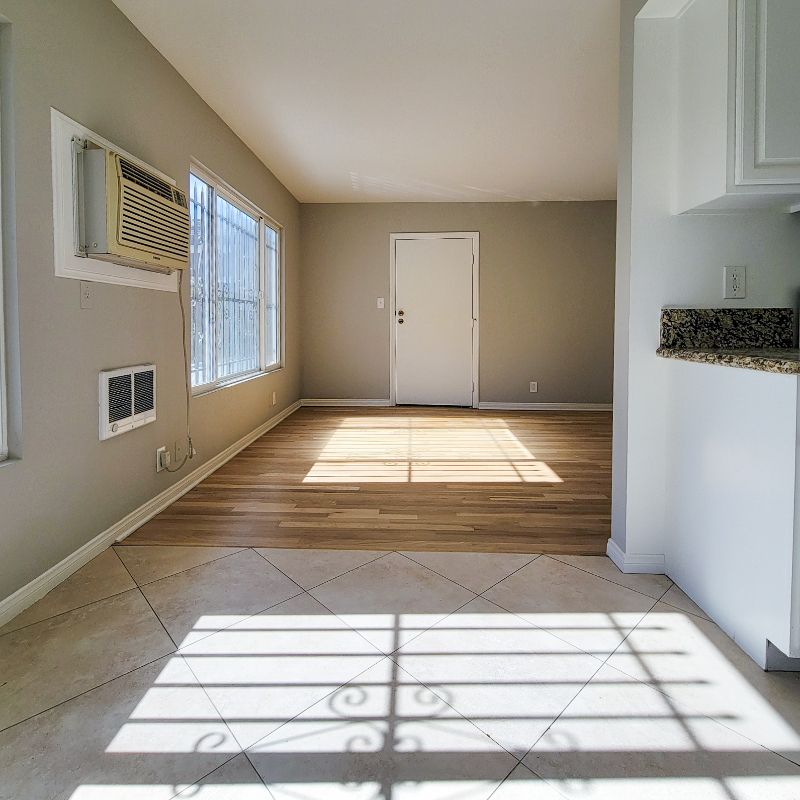 1802 N Wilton Pl - Photo 3 of 19
