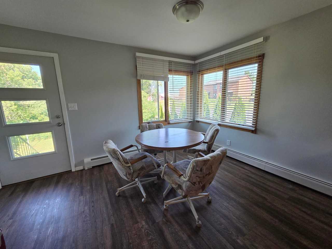 1200 Ingot St - Photo 5 of 17