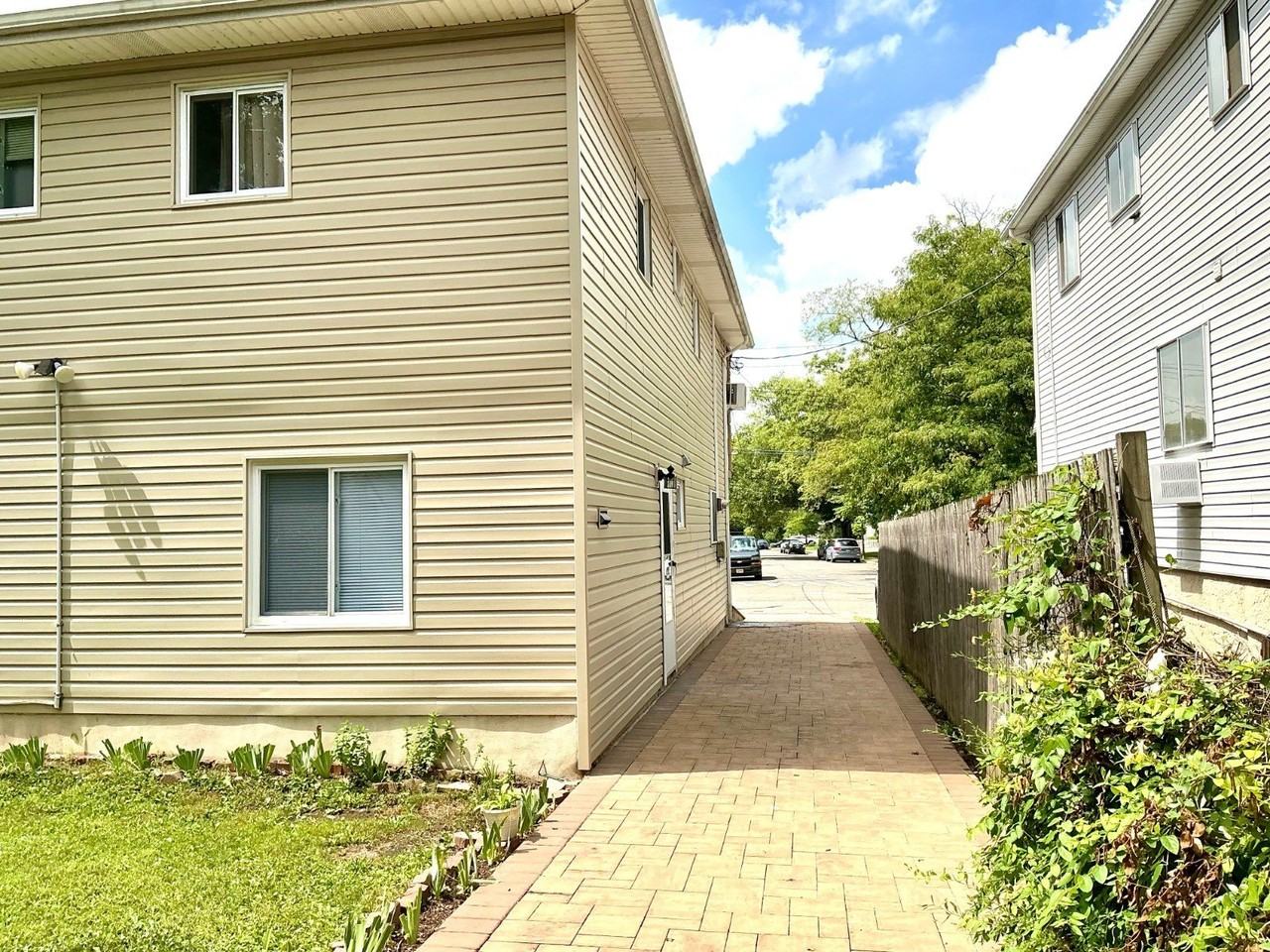 111 Fields Ave #1 - Photo 3 of 12