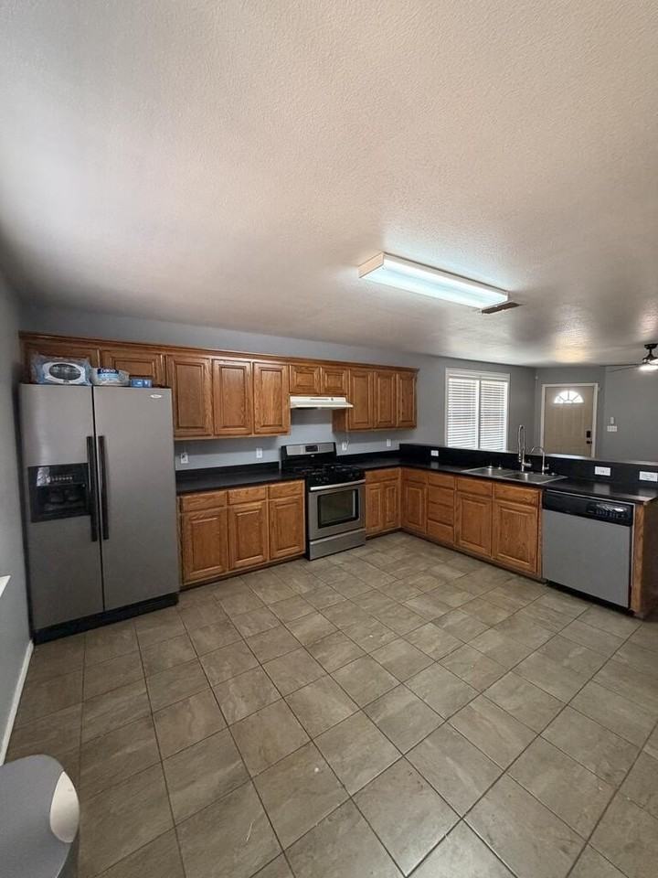 1211 Santa Rosa Ave - Photo 3 of 10