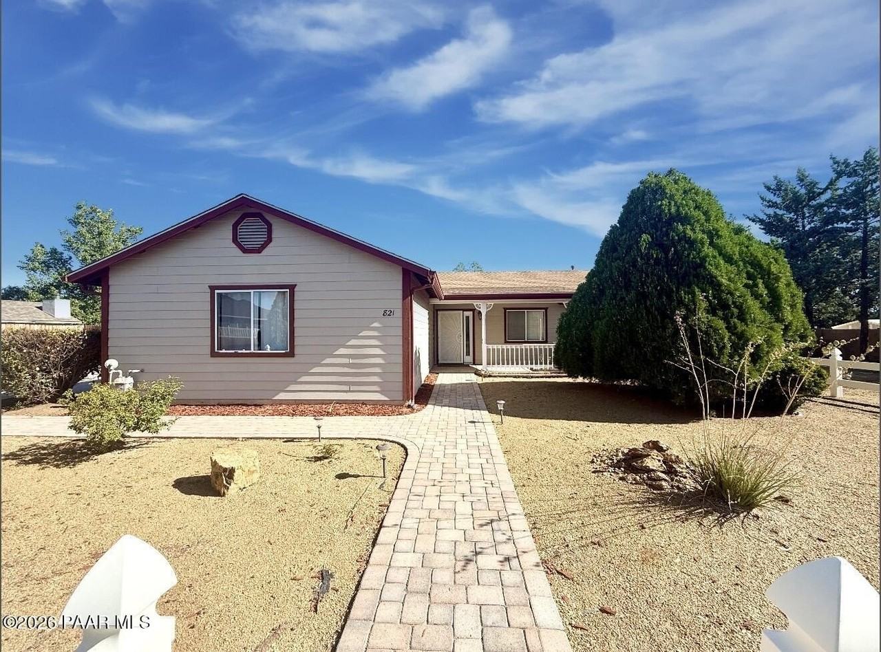 821 Village Cir - Photo 3 of 24