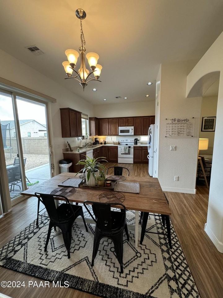 5765 N Thornberry Dr - Photo 6 of 26