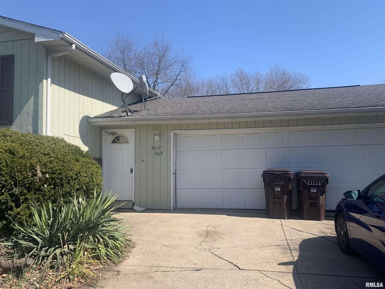 3617 W Richwoods Blvd - Photo 2 of 16