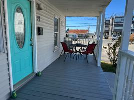 featured image of 21 M St #1