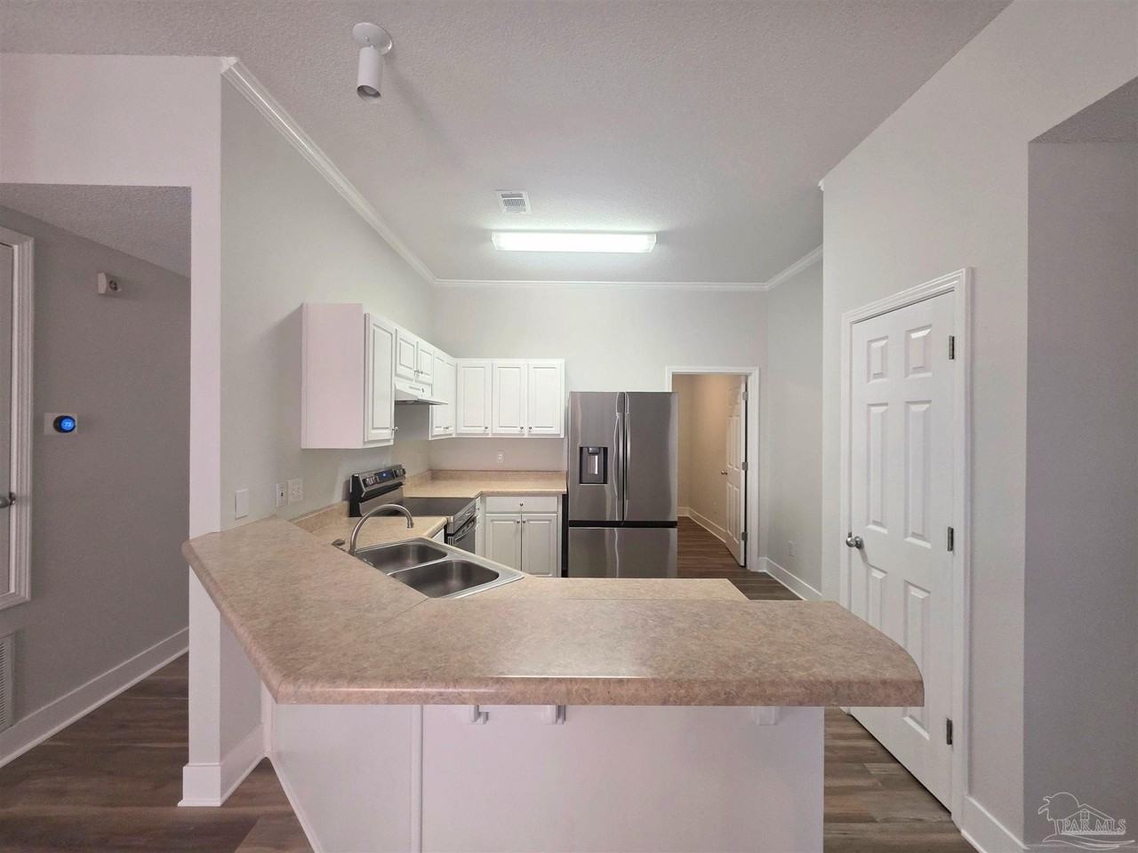 5008 Orlando Ct - Photo 3 of 32