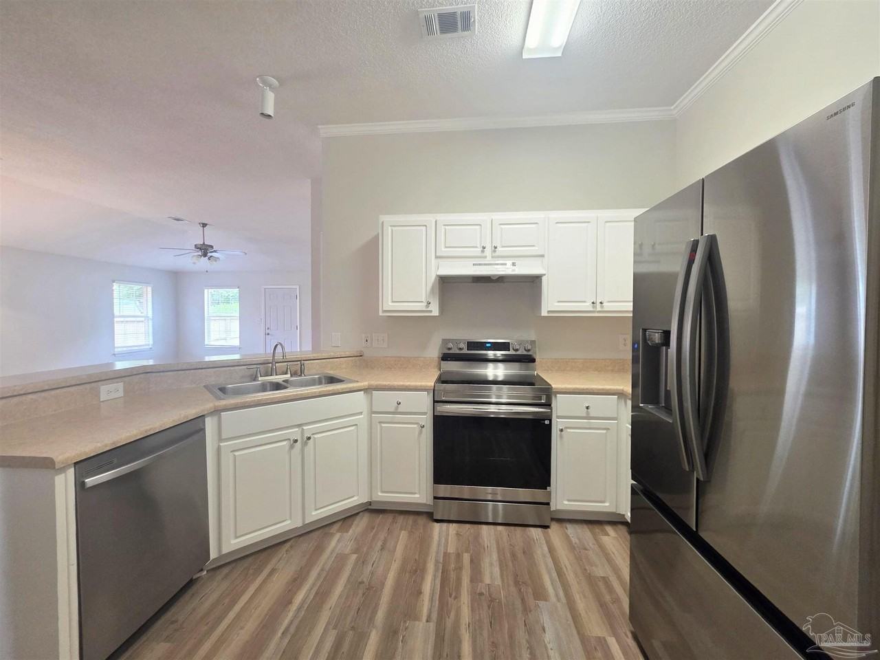 5008 Orlando Ct - Photo 5 of 32