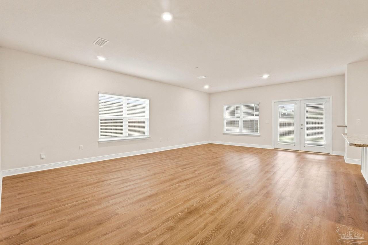 7745 Burnside Loop - Photo 5 of 34
